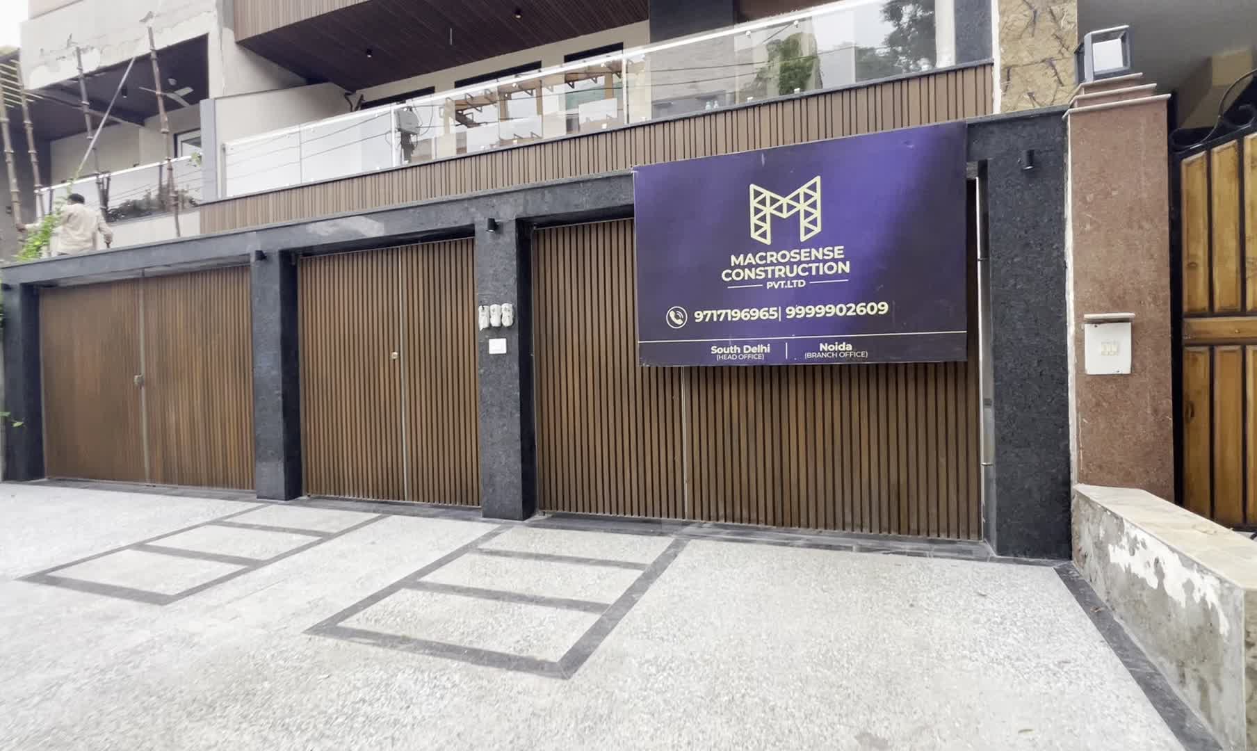 Private Entrance Gate